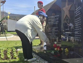 Сегодня в Новобобровке открыли мемориал в честь воинов-односельчан