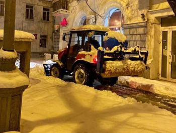 Уборкой снега в Севастополе заняты 946 рабочих