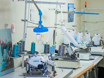В Севастополе многодетная мама открыла швейный цех благодаря социальному контракту