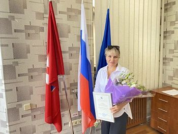 В Севастополе наградили работников почтовой связи в преддверии Дня российской почты
