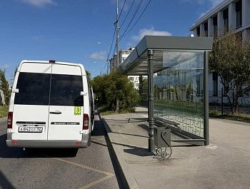 На улице Шевченко установили новые остановочные павильоны