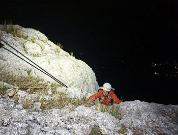 Пятерых альпинистов одновременно спасли на двух горных маршрутах