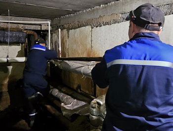 Управляющие компании работают над устранением неполадок на теплосетях домов