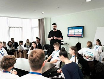 В Севастополе прошел региональный форум «Молодежь 92»